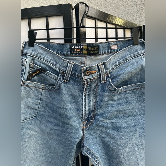 Ariat Men's Light Blue Relaxed Jeans size 33/34 - Picture 3 of 7